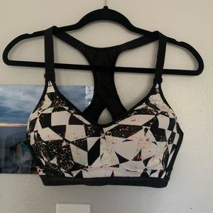 VICTORIA’S SECRET sports bra